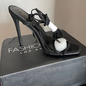 Working it heeled sandals